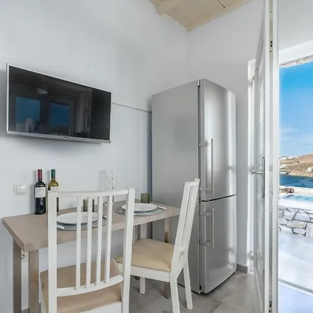 Corfos Blue Mykonos * أورنوس